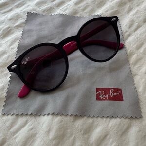 Ray-Ban Black and Pink Round Eyewear